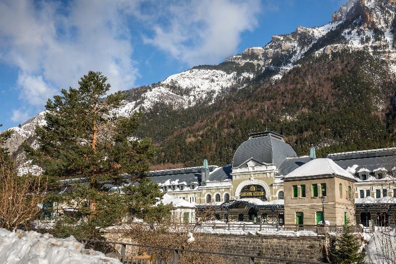 Canfranc Estacion Royal Hideaway Hotel Exterior photo